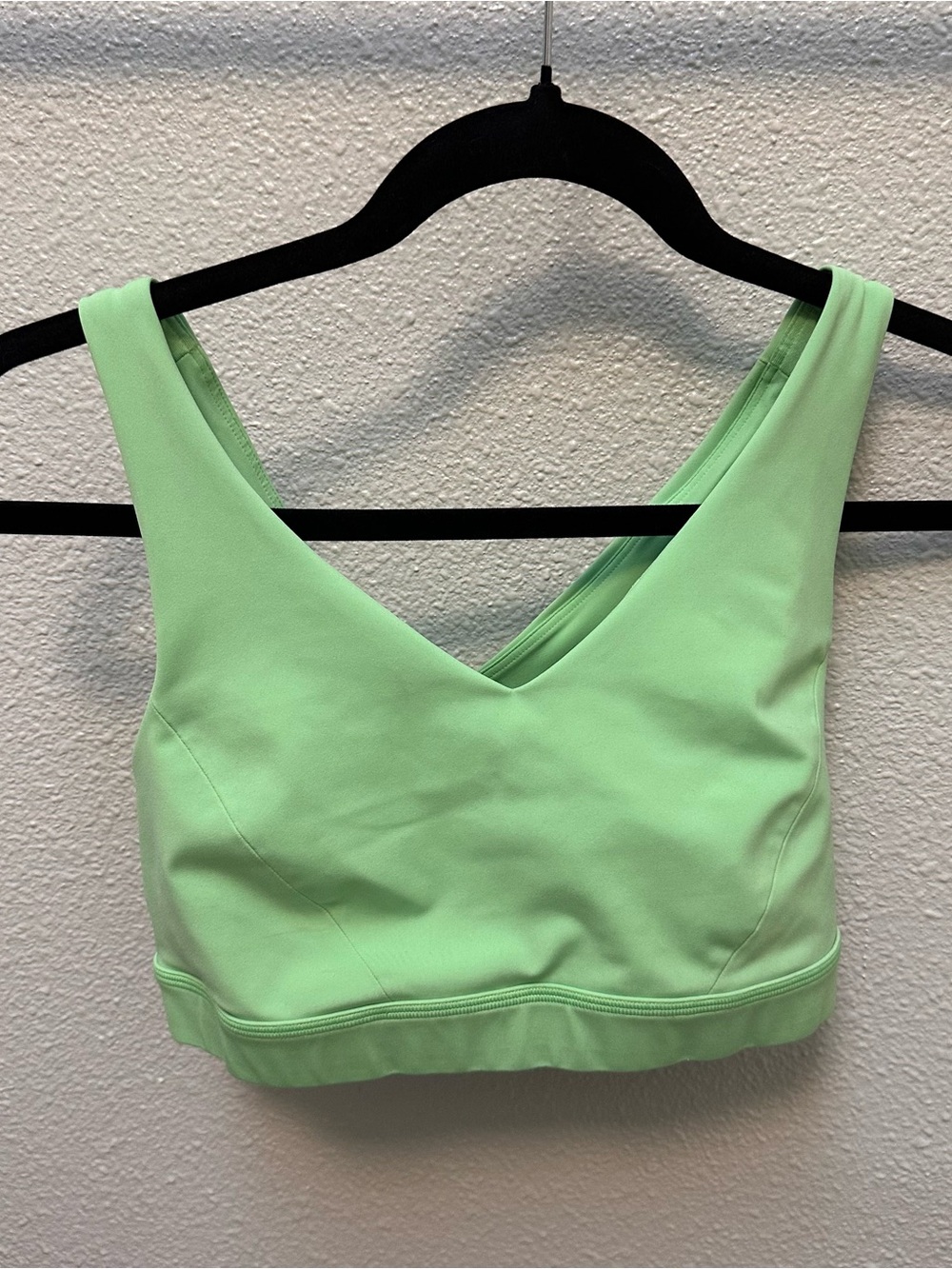 Lululemon Envital Bra Medium Support B/C Cup Size 10 Pistachio Green
